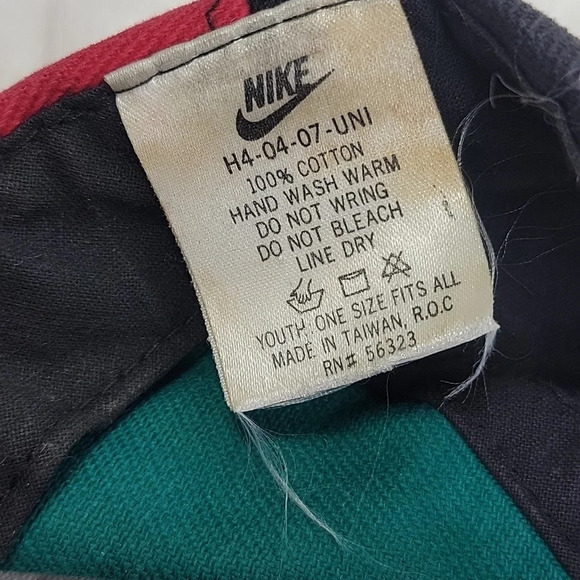 NIKE Red, black, and Green Youth Baseball Hat OS - Picture 7 of 7
